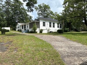 Building Photo - 2754 Hazel St