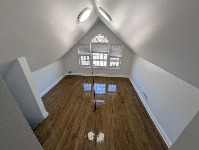 Foto del edificio - AM-Moffat LLC