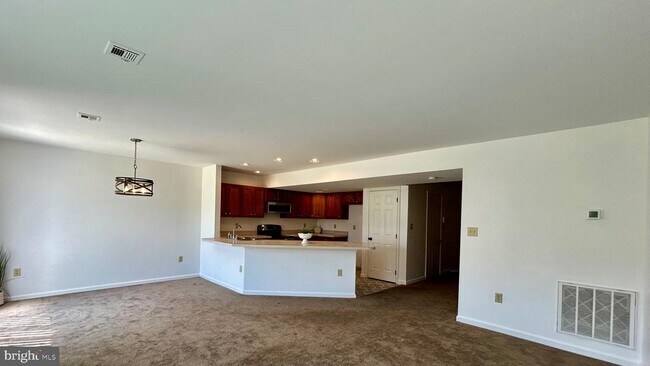 Foto del edificio - 424 Waverly Woods Dr