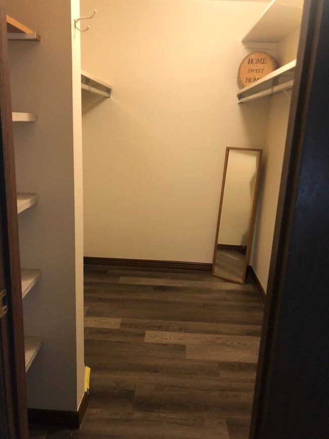 Photo - Spacious 2-bedroom Condo-Ground level!