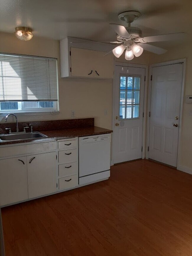 Foto del edificio - L390