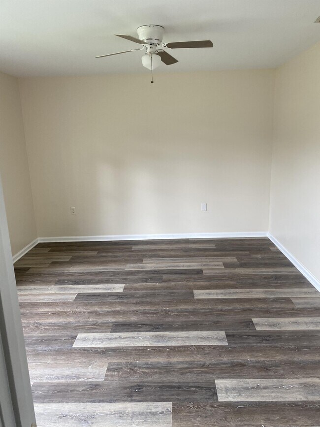 Foto del edificio - 6110 E Pike St