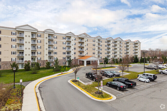 Building Photo - The Isabella At Monticello Mews