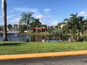 Building Photo - 5231 Geneva Ct