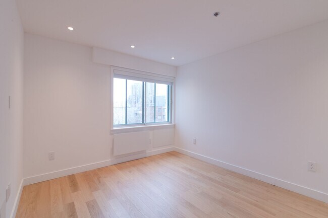 Photo du bâtiment - 3455 Rue Aylmer