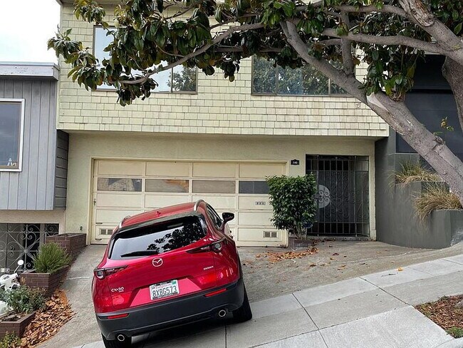 Foto del edificio - "Charming 4-Bedroom Home with 2 Baths in the Heart of San Francisco!"