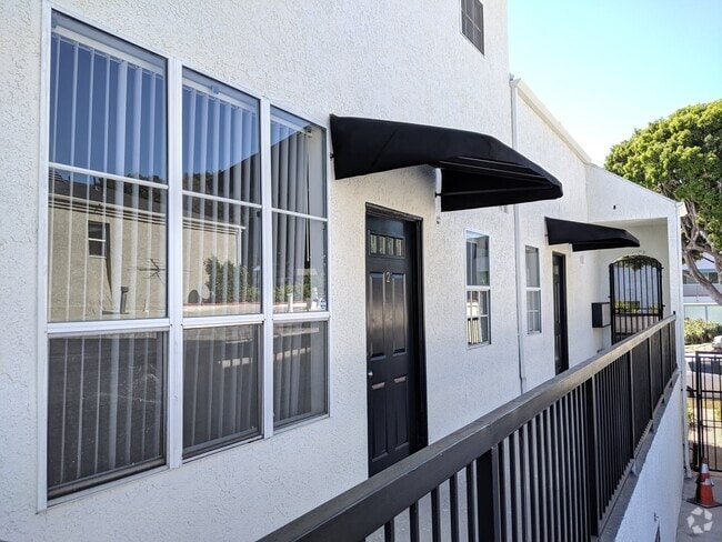 Building Photo - 2452 S Centinela Ave