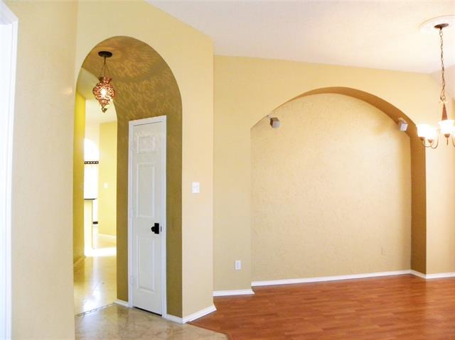 Building Photo - 7924 Hazeltine Dr