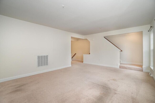 Building Photo - 3021 Meridian Cmns