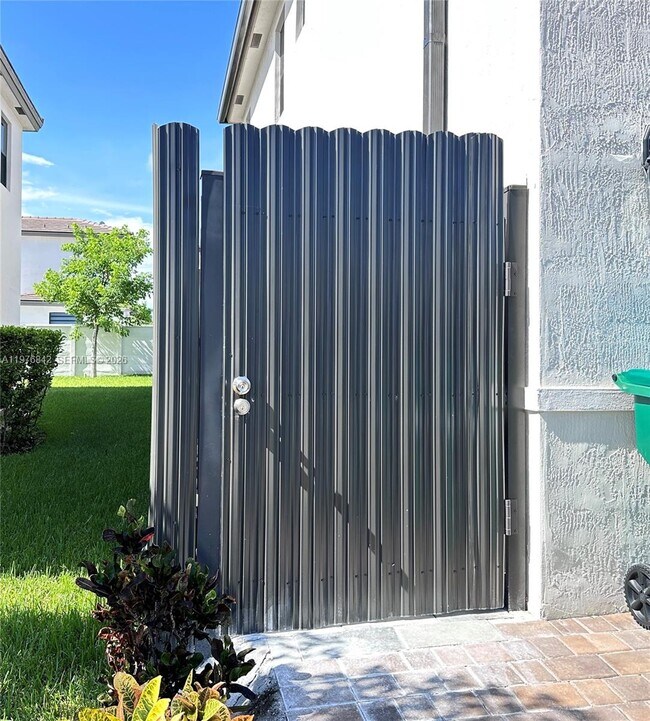 Foto del edificio - 12983 SW 229th Ter