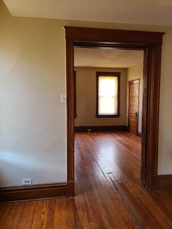 Foto del edificio - 1936-1938 Winnebago St