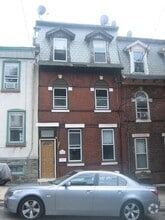 Building Photo - 106 Kalos St