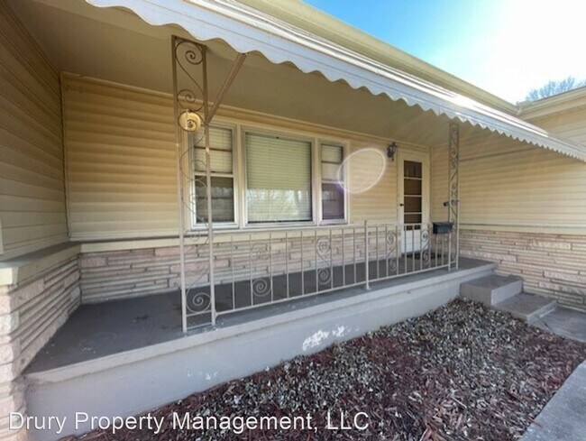 Foto del edificio - 3 br, 1.5 bath House - 2244 S. Kings Avenue