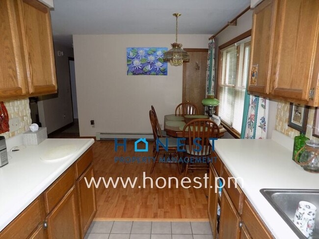 Foto del edificio - 43 Sunset Dr