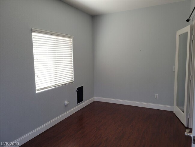 Foto del edificio - 7929 Lost Ranger Peak St
