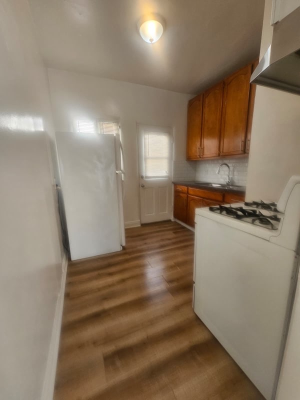 Foto del edificio - 806 N Poinsettia Pl