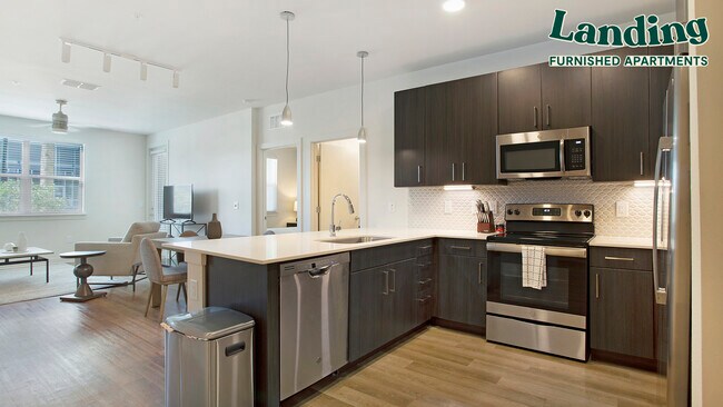 Building Photo - 102 Manatee Ave W