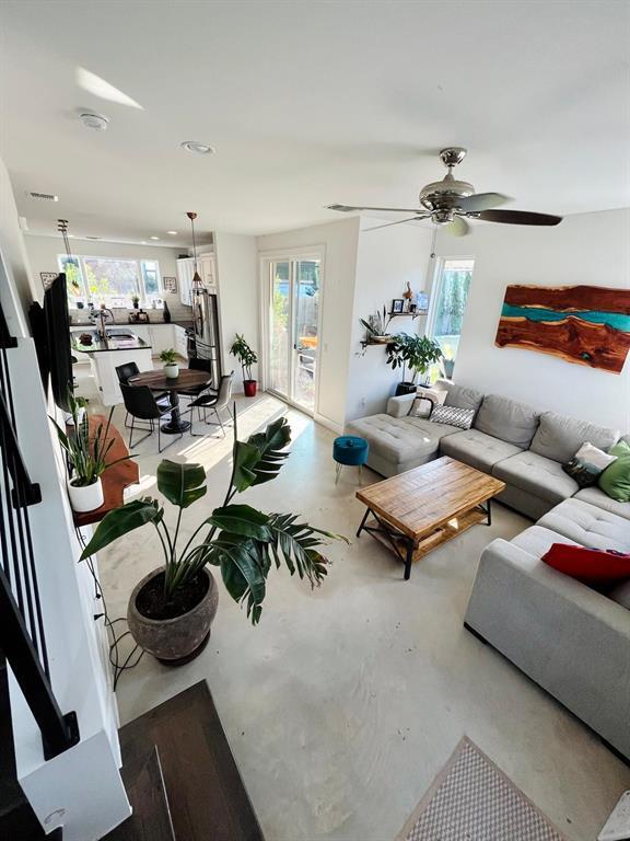 Foto del edificio - 1145 Shady Ln