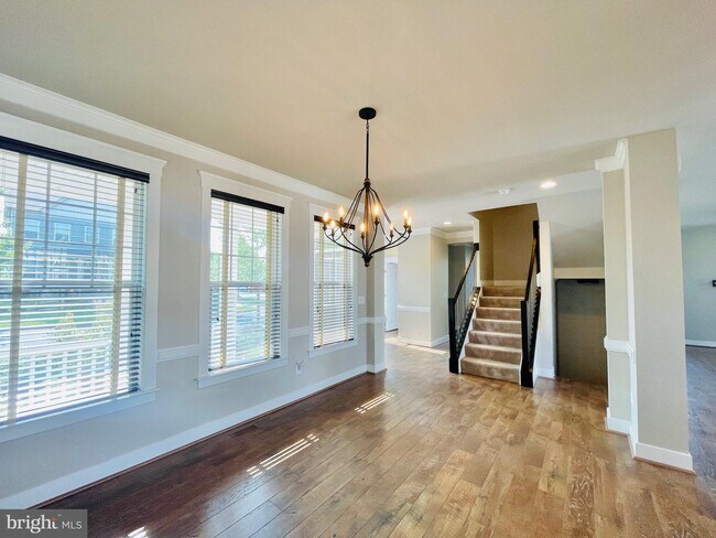 Building Photo - 125 Gardenia Dr