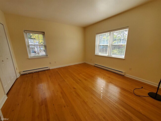 Foto del edificio - 1 br, 1 bath Condo - 36 Turn of River Rd U...