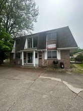 Building Photo - 324 Cottage St