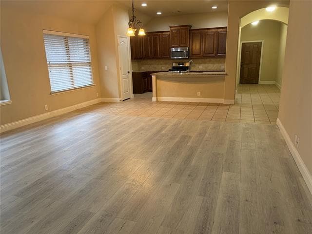 Building Photo - 4307 Oak Bluff Dr