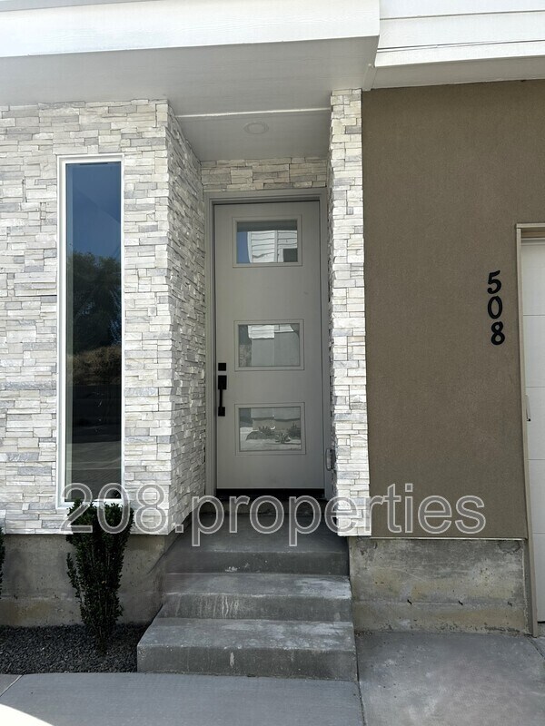 Foto del edificio - 508 E Violets Cove Lane