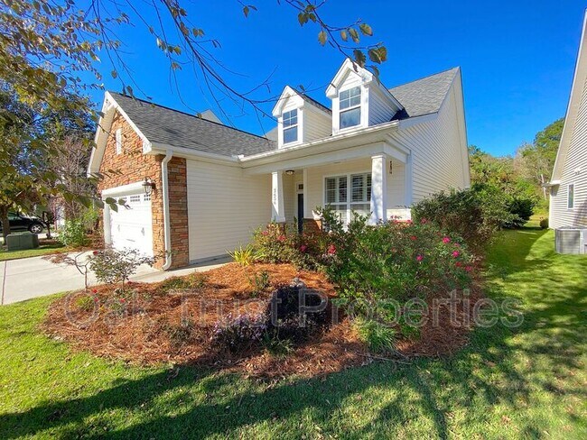 Building Photo - 2656 Lohr Dr