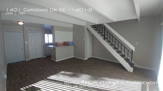 Building Photo - 1401 Cardenas Dr SE