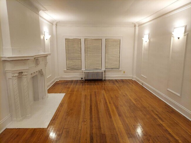 Photo - 14901 Lake Ave Apartment