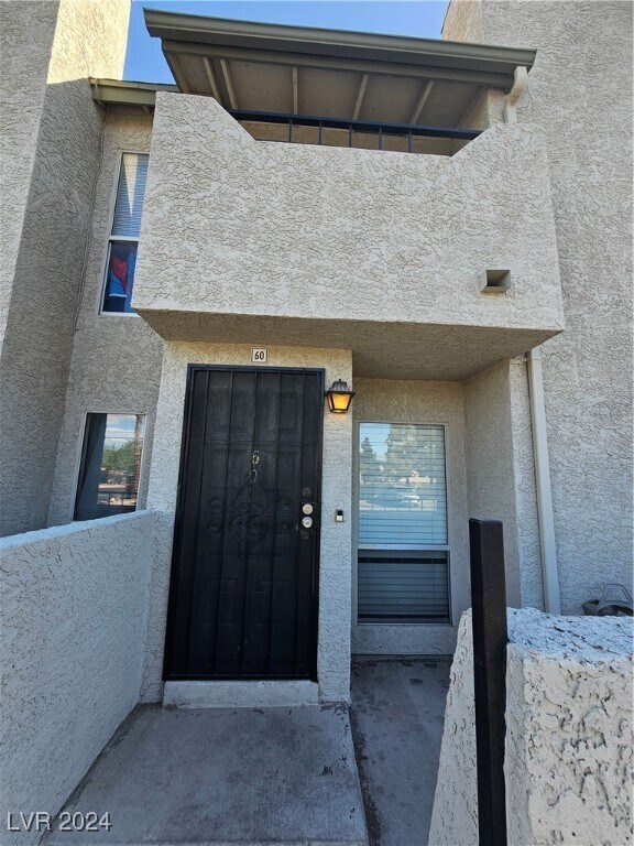 Foto del edificio - 3749 Carlyle Dr