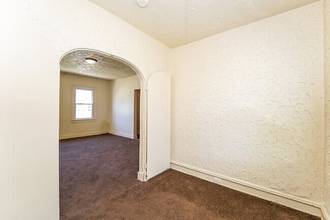 Foto del edificio - 3460 Erin Ave
