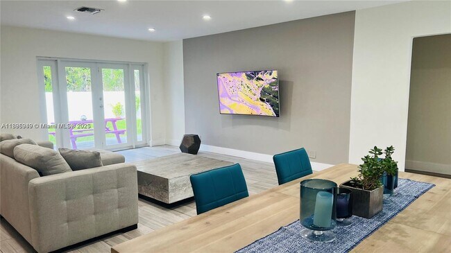 Foto del edificio - 911 N 14th Ave