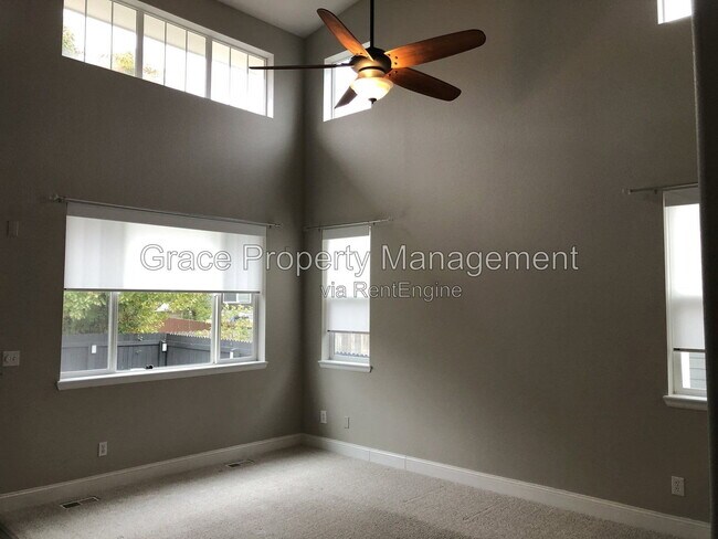 Foto del edificio - 16426 E 117th Ct
