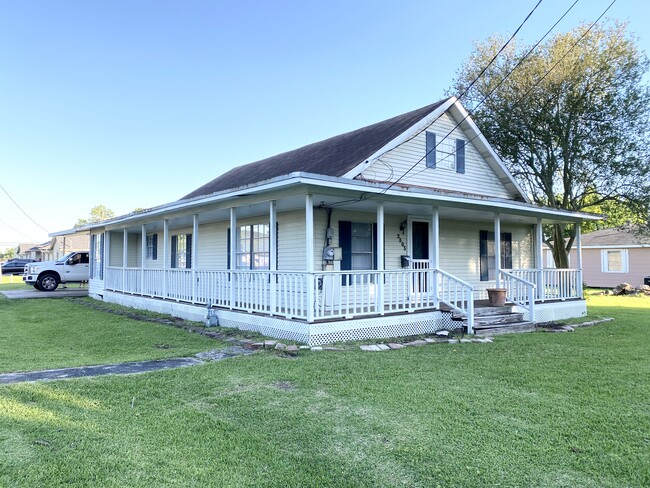 Building Photo - 2503 Ave G