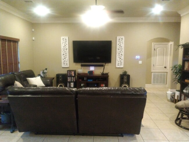 Foto del edificio - 1258 Harmony Ln