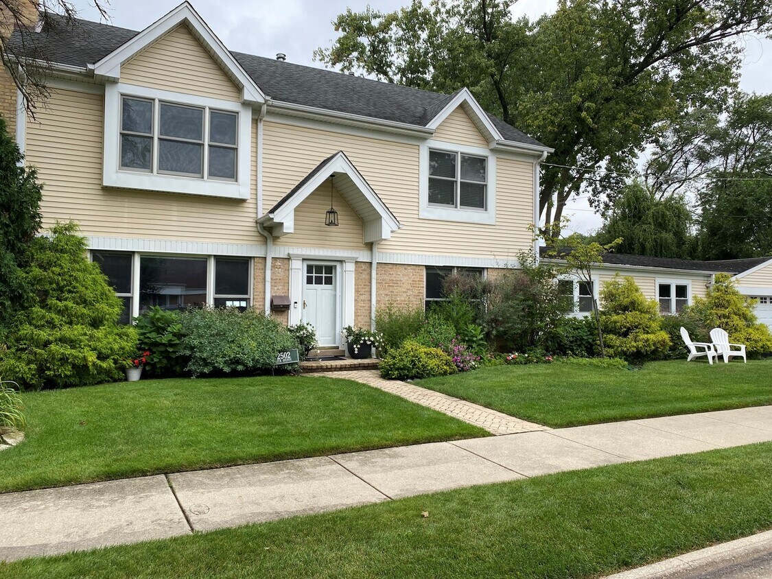 2502 Oak Ave, Northbrook, IL 60062 House Rental in Northbrook, IL