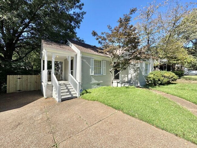 Building Photo - 163 S Fenwick Rd