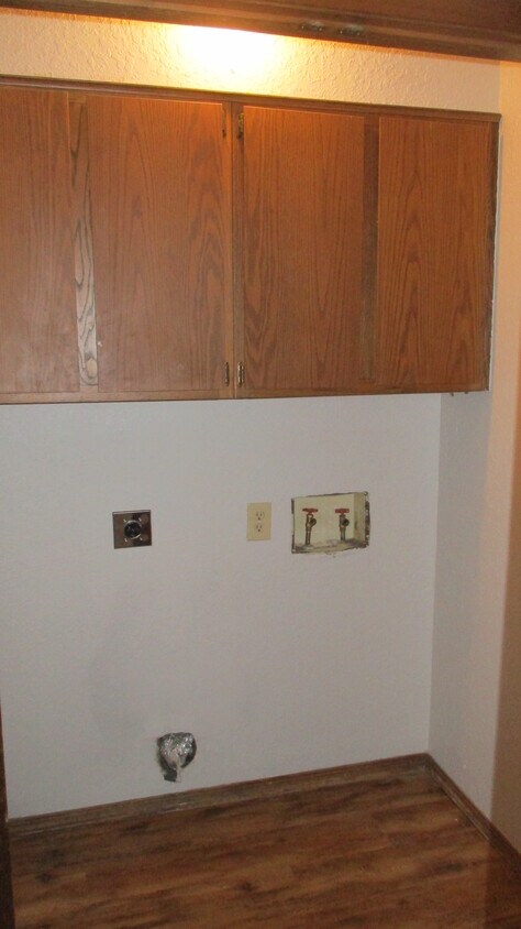 Foto principal - 800 Swan Lake Rd