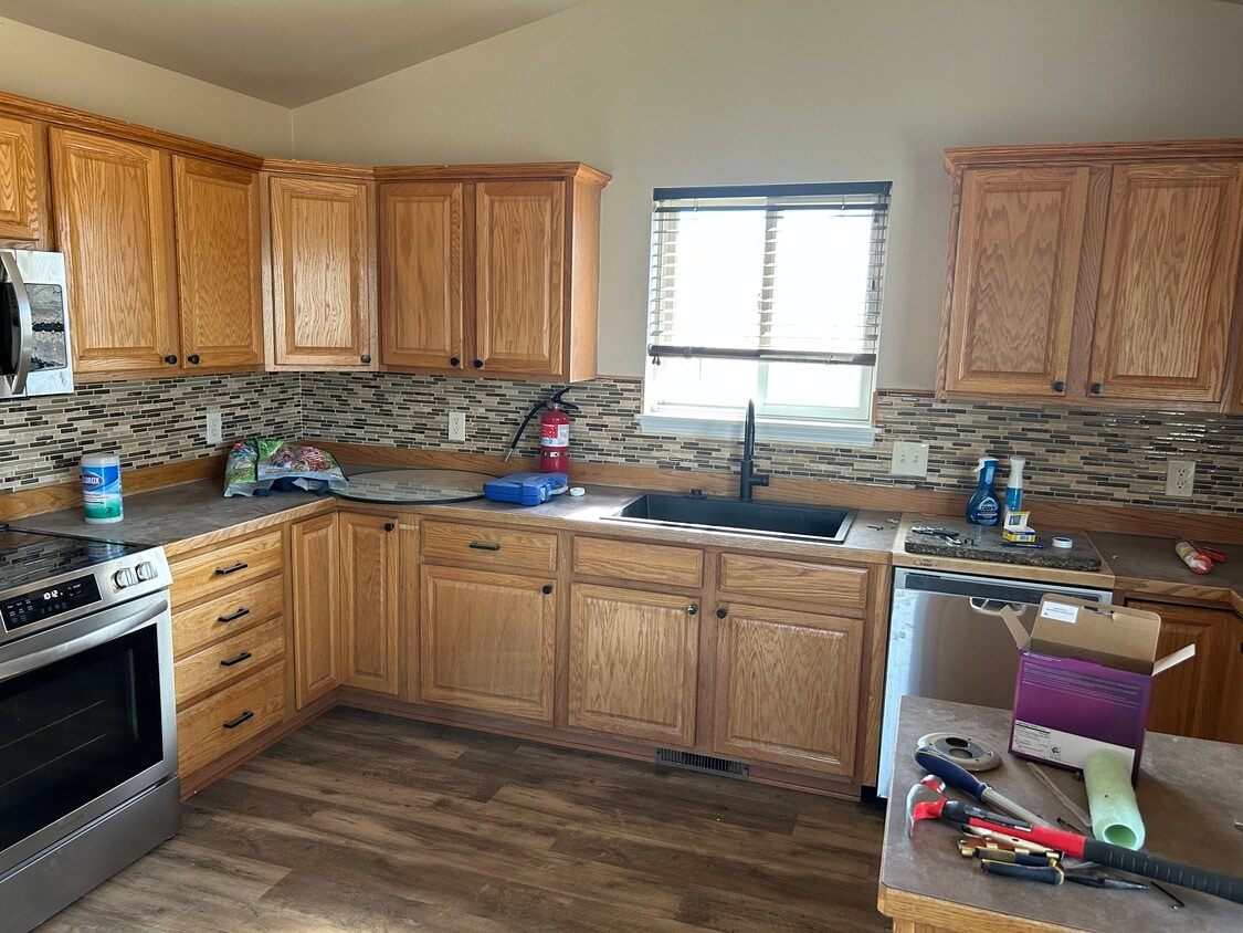 Foto del edificio - 356 Best Place Rd