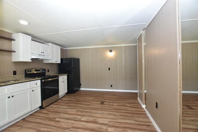 Building Photo - 3118 Trail Loop S