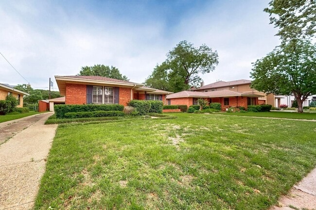 Foto del edificio - 7305 Lehigh Dr