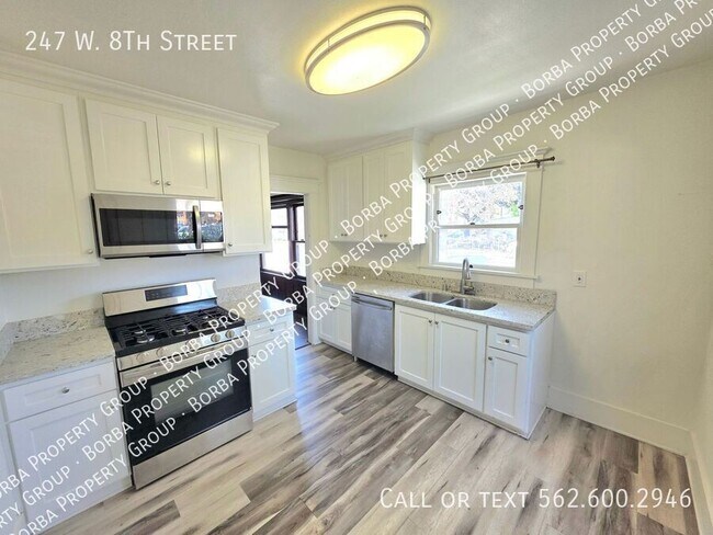 Foto del edificio - 247 W 8th St
