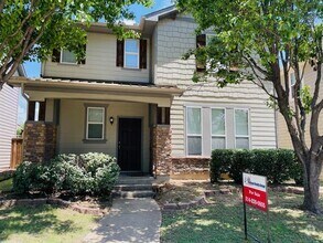 Building Photo - 7120 Wind Row Dr