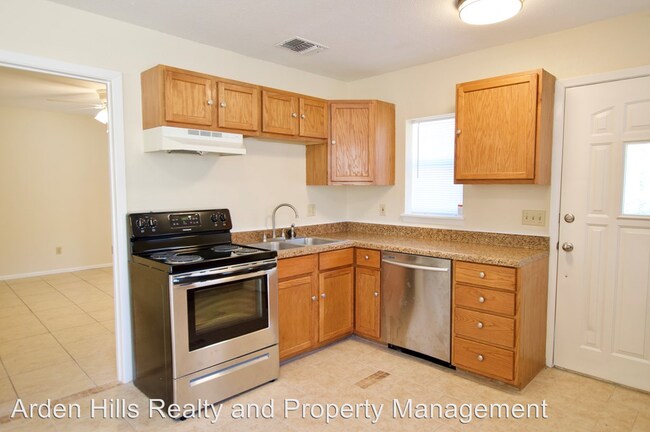 Building Photo - 2 br, 2 bath House - 114 Chosen Spot