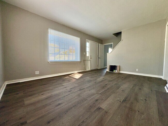 Foto del edificio - 1317 N Kaley St