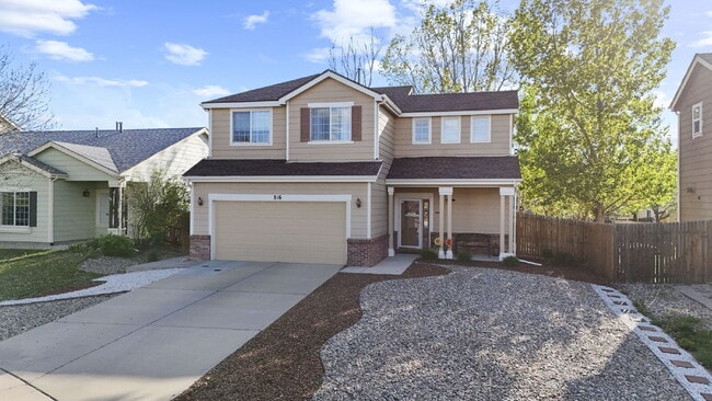 Building Photo - Stylish 3-Bedroom Home with Vaulted Ceilin...
