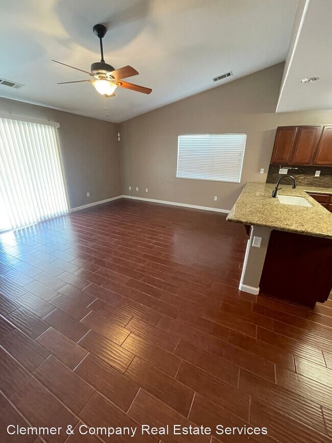 Foto del edificio - 3 br, 2 bath House - 12325 Mezzadro Ave