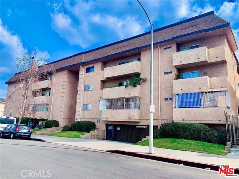 Primary Photo - 200 S Reno St