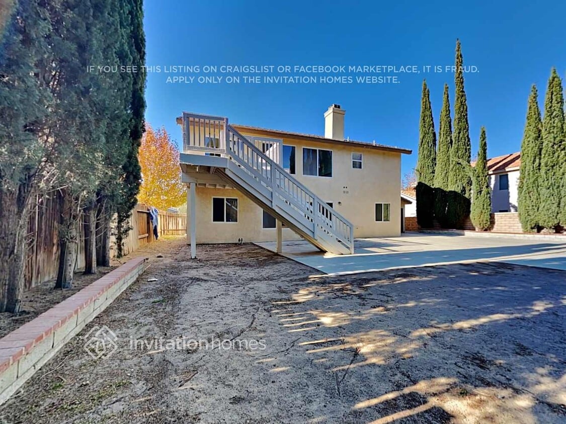 Foto del edificio - 40122 Denham Dr